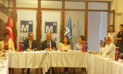 İzmir Muhasebeci ve Mali Müşavirler Odası’da gergin basın toplantısı: O anlar kameralara yansıdı