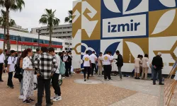 İzmir’de güneş enerjili minyatür araçlar görücüye çıktı