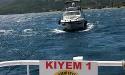 Çanakkale Boğazı’nda sürüklenen teknede can pazarı: 4 kişi son anda kurtarıldı