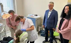 12 eski köy yerleşimi için başladı: Bornova Belediyesi’nden çocuklara diş taraması