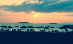 İzmir'de günübirlik tatilin adresi: 850 metrelik kumsalı ile ünlü plaj