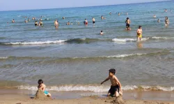 Aydın'ı çöl sıcakları vurdu: Halk denize akın etti