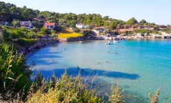 İzmir'in favori tatil rotası: Eşsiz güzelliğiyle huzur deposu bir koy