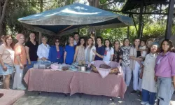 Güzelbahçe'de kadın dayanışması: Başkan'ın eşi Nermin Günay üretici pazarlarını gezdi