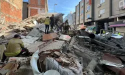 İstanbul'da bir bina çöktü: Ölü ve yaralılar var