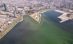 İzmir'de denizin rengi neden değişti? İZSU açıklama yaptı