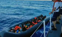 İzmir'de 21 düzensiz göçmen kurtarıldı