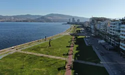 İzmir'de bayram manzaraları: Şehrin kalbi boş kaldı