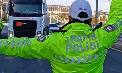 İzmir'de trafiğe Kurban Bayramı düzenlemesi: Ağır tonajlı araçlara seyir kısıtlaması uygulanacak