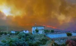 Manisa’da büyük orman yangını: 2 mahallede 145 ev boşaltıldı