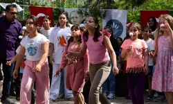 Kortej, tiyatro, palyaço gösterisi...| Karabağlar'da Neşeli Sokaklar Mutlu Çocuklar Şenlikleri başlıyor