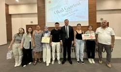 İzmir'de Okul Gazetesi çıkaran liseliler ödüllendirildi