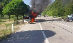 Sinop'ta feci kaza: 2'si doktor 4 kişi hayatını kaybetti