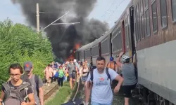 Slovakya’da feci kaza: Otobüsle yolcu treni çarpıştı, 5 kişi öldü