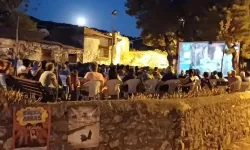 Barbaros Köyü’nde açık hava sineması keyfi
