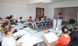 İzmir'in genç sanatçılarına ücretsiz kurs imkanı