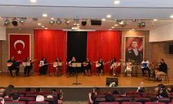 Çiğli'de Türk halk müziği konseri