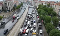 İstanbul'da TIR kazası: E5 Karayolu trafiğe kapatıldı!