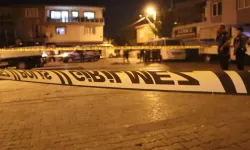 İzmir'de silahlı kavga: 1'i ağır 4 kişi yaralandı