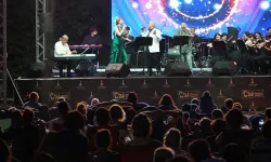 İzmir'de yaz keyfi: Çim Konserleri başladı