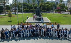 İzmir'in köklü üniversitesi, 42. yılını kutluyor