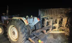 Manisa'da traktör ve ticari araç çarpıştı: 6 yaralı
