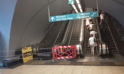 İzmir Metro'da çile bitmiyor: Vatandaşlar mağdur