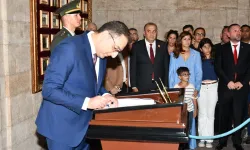 Başkan Yiğit ve CHP Balçova örgütü Ata'nın huzurunda