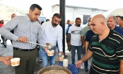 Çiğli'de Başkan Yıldız aşure dağıttı