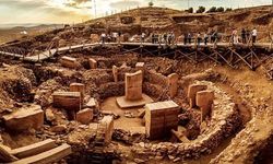 Göbeklitepe'deki 12 bin yıllık oymalarda tarihi yeniden yazdıracak bir sır daha ortaya çıkarıldı