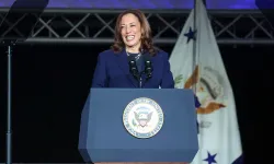 ABD'de Demokratlar Başkan adayı için oy kullandı: Kamala Harris vize aldı