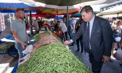 Başkan Tugay Tire'de: Türkiye'nin en büyük açık hava pazarına ziyaret