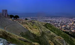 Bergama'da icradan satılık tarım arazisi