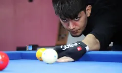 En büyük hayaliydi: 19 yaşında Dünya Bilardo Şampiyonu oldu