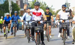 Buca'da otomobilsiz gün: Pedallar çevre için çevrildi