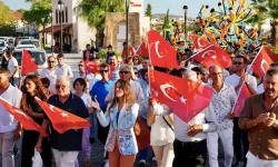 İzmir'de festival heyecanı 90'larda Çeşme teması ile başladı