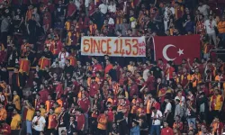 Galatasaray PAOK maçı öncesi tribünler gerildi