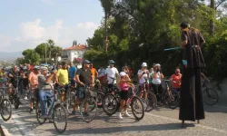 Fethiye'de bisikletini kapan şenliğe koştu: 200'ü aşkın kişi pedal çevirdi