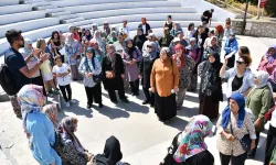 Adım Adım Manisa gezileri başladı: Selendili kadınlar tarihe yolculuk etti