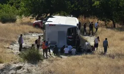 Yolcu otobüsü devrildi: Çok sayıda yaralı var