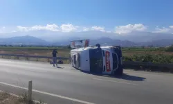 Manisa’da ambulans ile kamyonet çarpıştı: Kaza anı araç kamerasına yansıdı