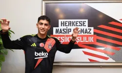 Beşiktaş, Mehmet Tuğra Yeşilyurt’la profesyonel sözleşme imzaladı