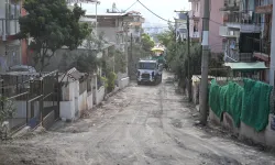 Bornova'da çalışmalar hız kazandı: Yol sorunu tarih oluyor