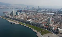 İzmir Konak'ta bina ve arsasının 1/2 hissesi icradan satılık