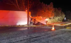 İzmir'de feci kaza: Yanan otomobilin sürücüsü öldü