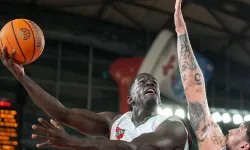 Karşıyaka potada ilk galibiyetini aldı: 84-74