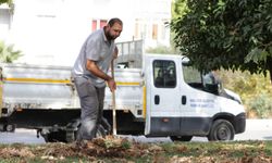 Narlıdere'de temizlik seferberliği: Parklar ve bahçeler kışa hazırlanıyor