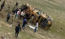 Şırnak'ta kaza: Devrilen askeri araçtaki 10 asker yalandı