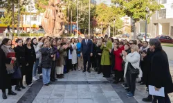 Balçova'da kadın cinayetlerine tepki: Yerel yönetim eşitlik belgesi imzalandı