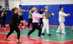 İzmirli kadınlar şiddete karşı güçleniyor: Karşıyaka'da aikido etkinliği